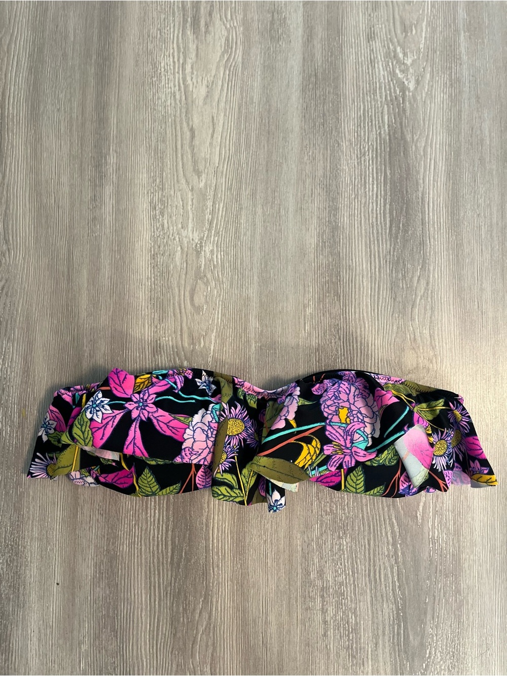 Victorias Secret Floral Flounce Bikini Top size Medium